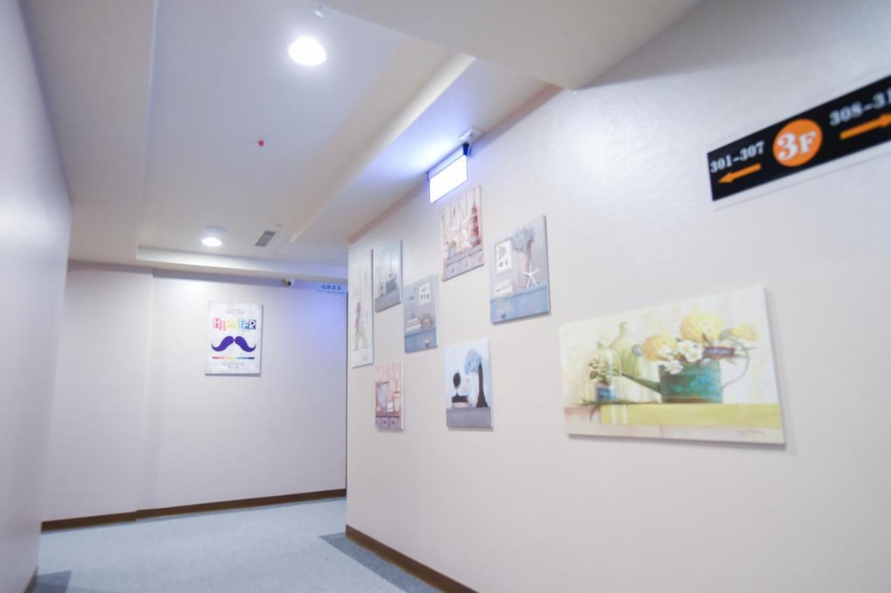 Hosin Hotel Тайджун Екстериор снимка