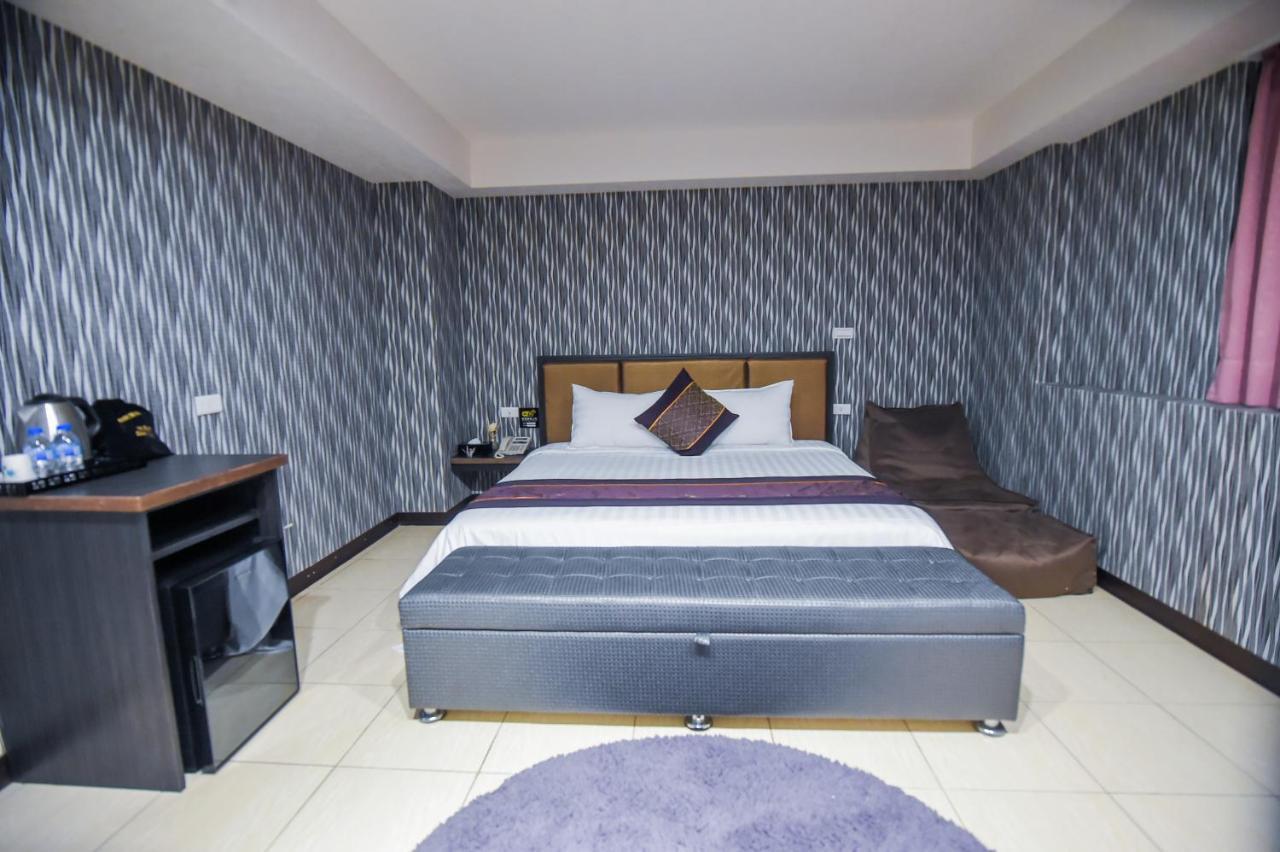 Hosin Hotel Тайджун Екстериор снимка