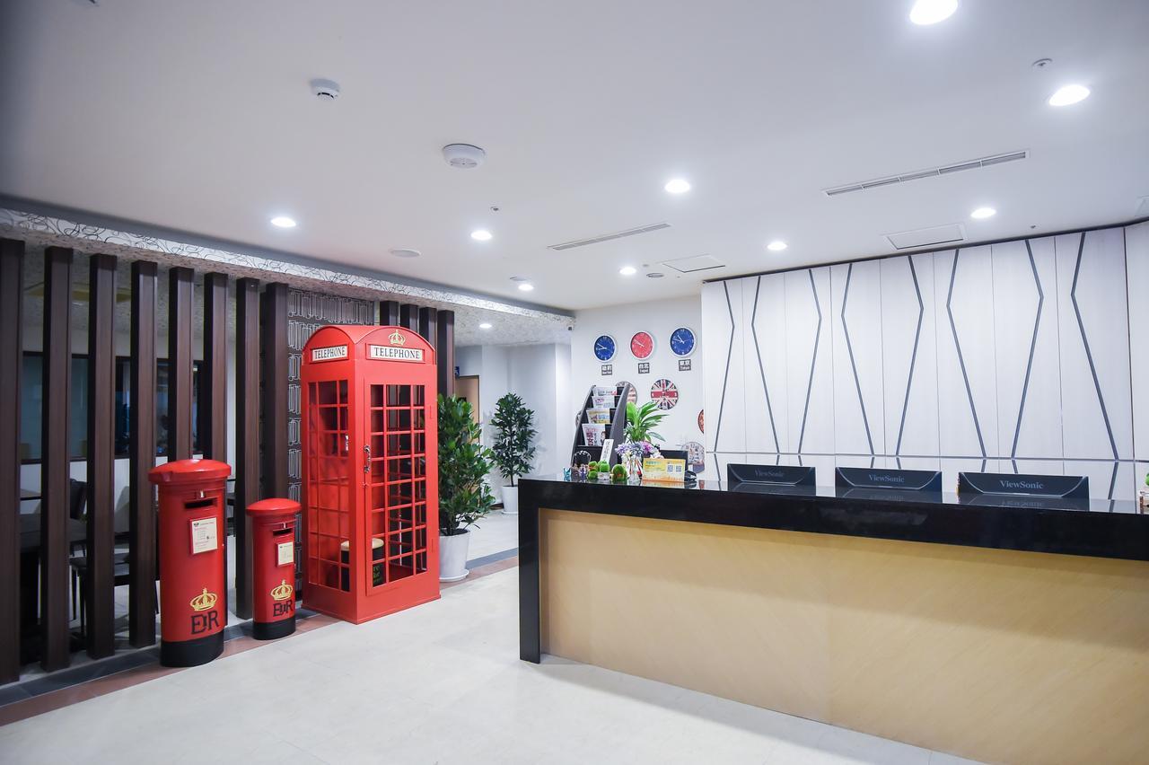 Hosin Hotel Тайджун Екстериор снимка