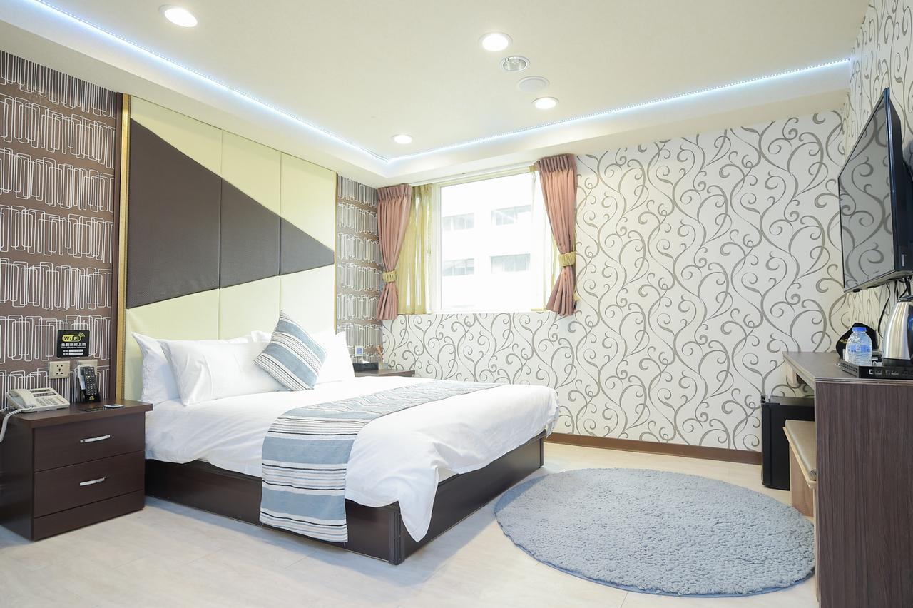 Hosin Hotel Тайджун Екстериор снимка