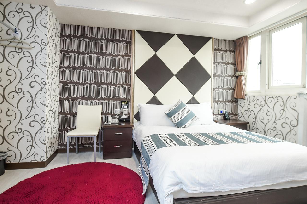 Hosin Hotel Тайджун Екстериор снимка