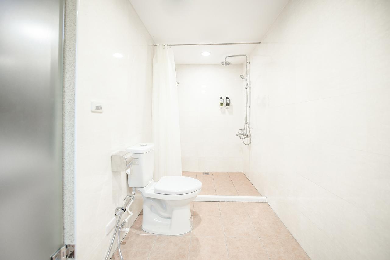 Hosin Hotel Тайджун Екстериор снимка