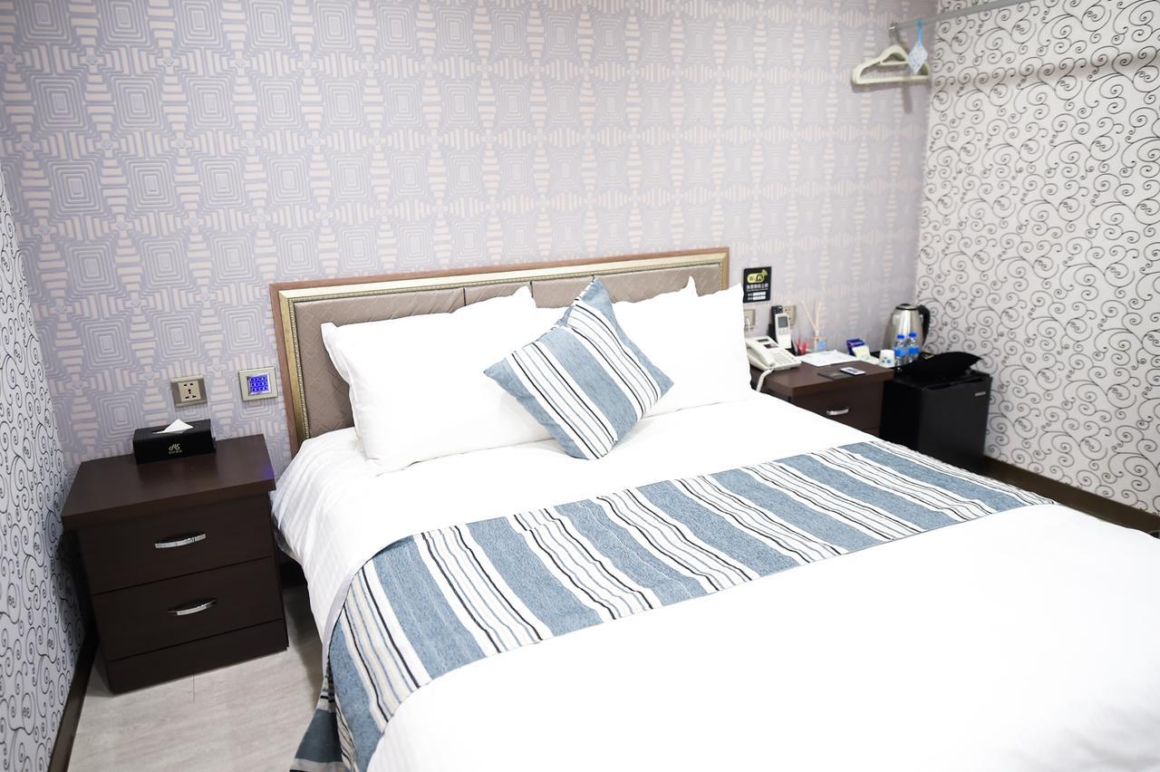Hosin Hotel Тайджун Екстериор снимка