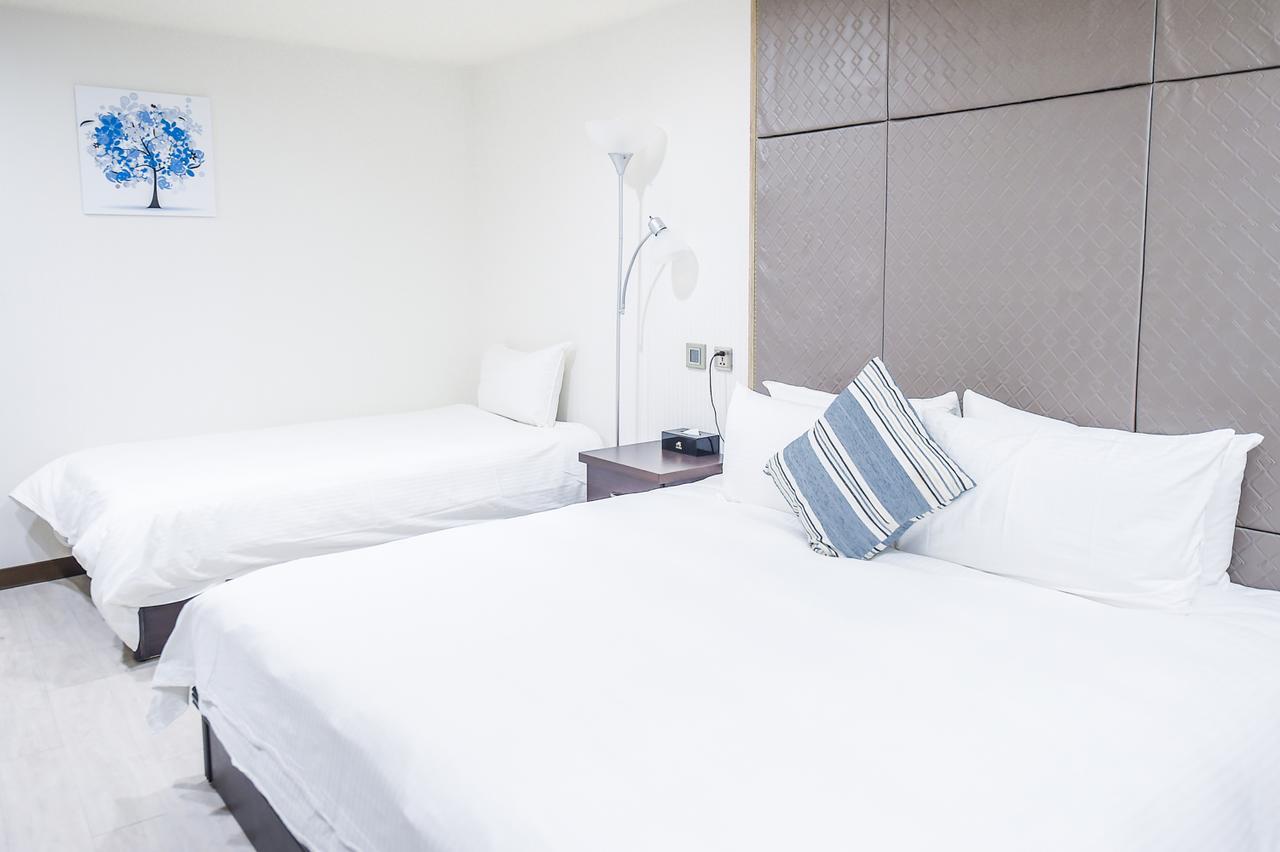 Hosin Hotel Тайджун Екстериор снимка