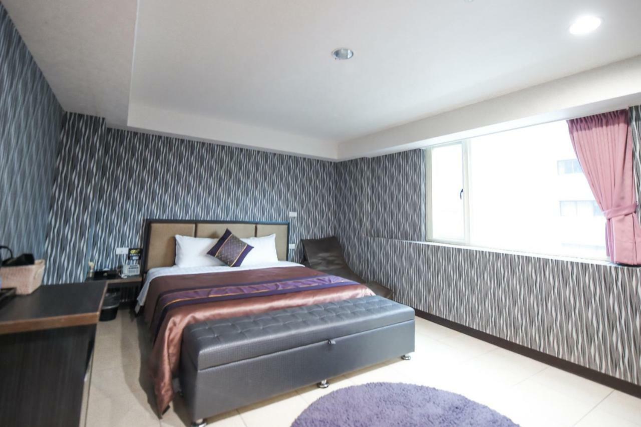 Hosin Hotel Тайджун Екстериор снимка