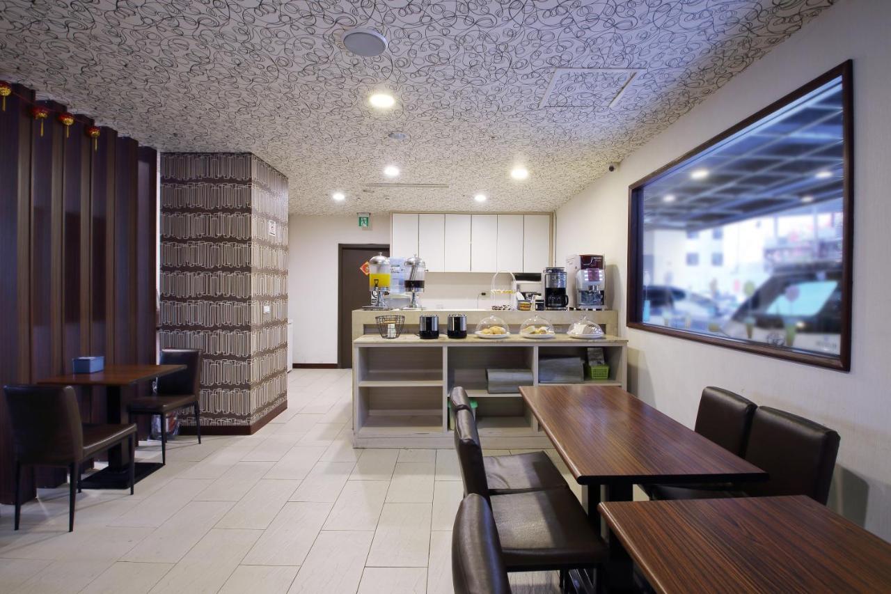 Hosin Hotel Тайджун Екстериор снимка